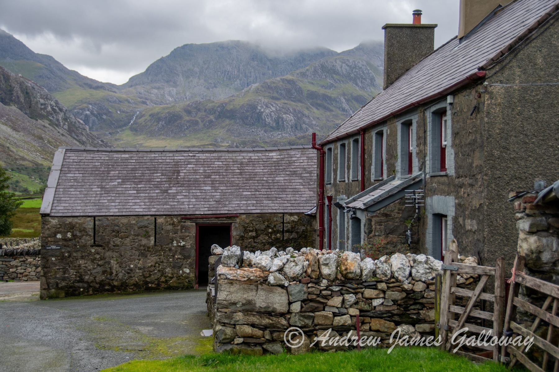 Maes Caradoc, Nant Ffrancon, Eryri